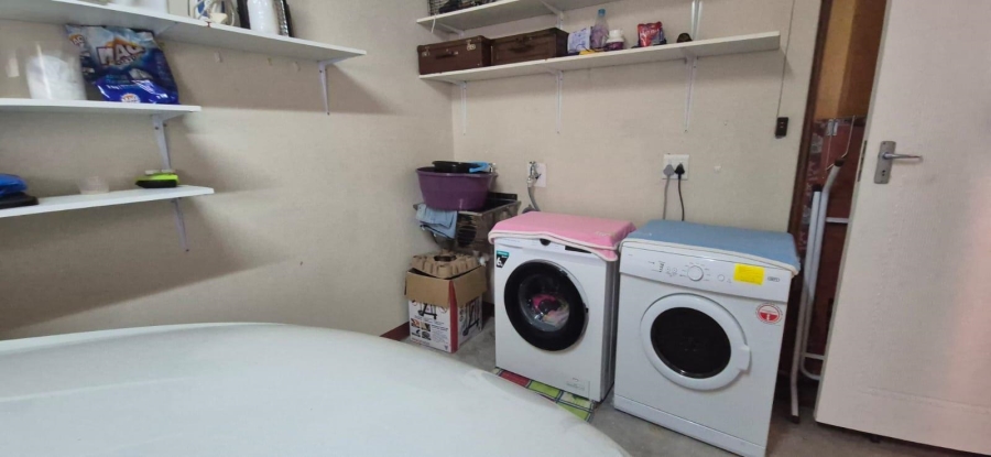 To Let 2 Bedroom Property for Rent in Hartenbos Central Western Cape